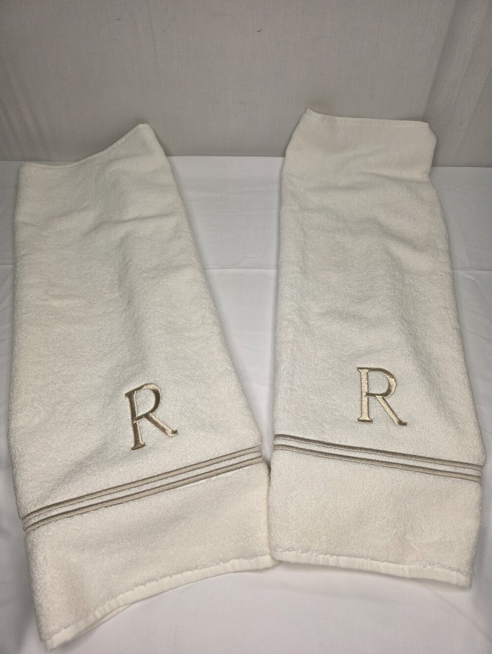 Restoration Hardware NWT Monogram R Hotel Satin Stitch Hand Towels Set of 2 Crea